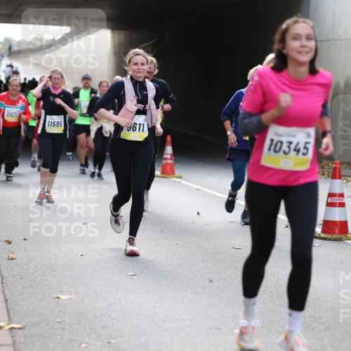 05.10.2025 - 20. swb-Marathon Bremen Michael Strokosch http://msf.ph/oto/9207584 05.10.2025 10:54:31 Laufen 11071, 11595, 9611, 10345 meine-sportfotos.de