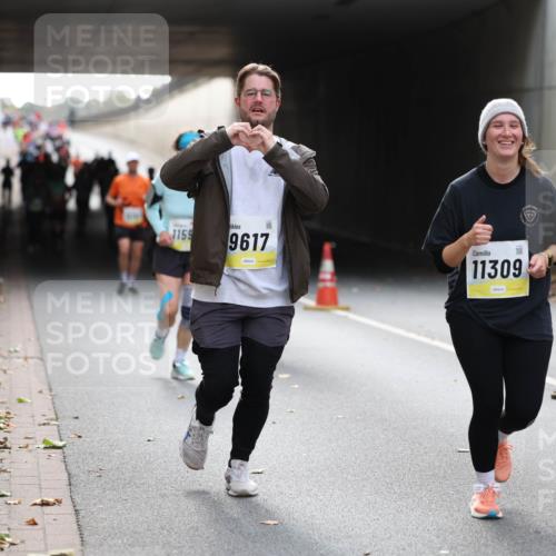 05.10.2025 - 20. swb-Marathon Bremen Michael Strokosch http://msf.ph/oto/9207618 05.10.2025 11:01:30 Laufen 1159, 9617, 11309 meine-sportfotos.de