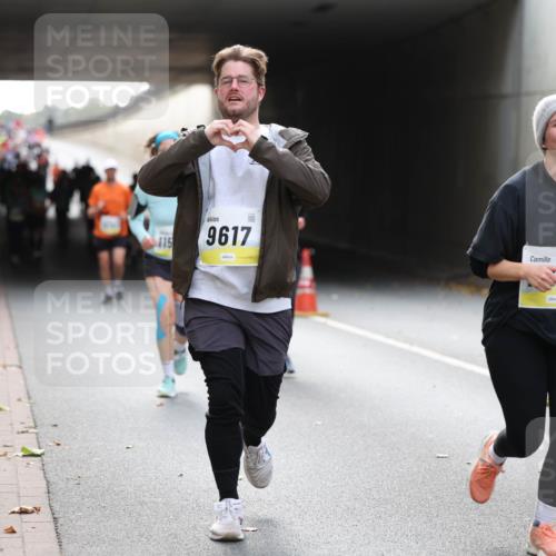 05.10.2025 - 20. swb-Marathon Bremen Michael Strokosch http://msf.ph/oto/9207620 05.10.2025 11:01:30 Laufen 9617, 115, 09 meine-sportfotos.de