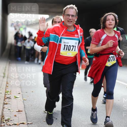 05.10.2025 - 20. swb-Marathon Bremen Michael Strokosch http://msf.ph/oto/9207621 05.10.2025 10:54:37 Laufen 11071, 079 meine-sportfotos.de