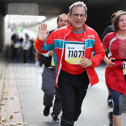 05.10.2025 - 20. swb-Marathon Bremen Michael Strokosch http://msf.ph/oto/9207625 05.10.2025 10:54:37 Laufen 11071, 079 meine-sportfotos.de