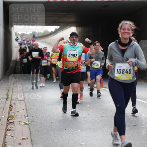 05.10.2025 - 20. swb-Marathon Bremen Michael Strokosch http://msf.ph/oto/9207656 05.10.2025 11:01:47 Laufen 11479, 112, 9002, 10132, 10840 meine-sportfotos.de