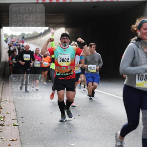 05.10.2025 - 20. swb-Marathon Bremen Michael Strokosch http://msf.ph/oto/9207660 05.10.2025 11:01:47 Laufen 11479, 20, 9002, 10132, 10840 meine-sportfotos.de