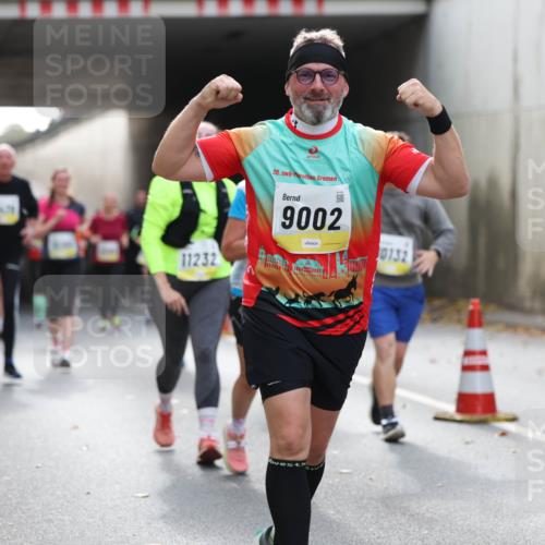 05.10.2025 - 20. swb-Marathon Bremen Michael Strokosch http://msf.ph/oto/9207670 05.10.2025 11:01:49 Laufen 7, 20, 9002, 11232, 0132 meine-sportfotos.de