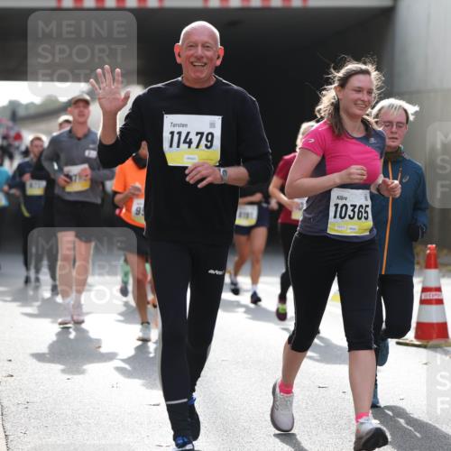 05.10.2025 - 20. swb-Marathon Bremen Michael Strokosch http://msf.ph/oto/9207694 05.10.2025 11:01:53 Laufen 11479, 41101, 10365, 02373 meine-sportfotos.de