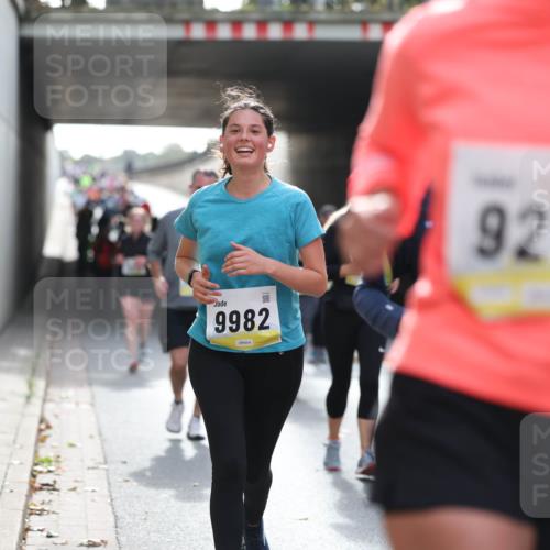 05.10.2025 - 20. swb-Marathon Bremen Michael Strokosch http://msf.ph/oto/9207718 05.10.2025 11:02:01 Laufen 9982, 9212, 0 meine-sportfotos.de