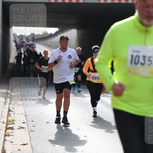 05.10.2025 - 20. swb-Marathon Bremen Michael Strokosch http://msf.ph/oto/9207723 05.10.2025 10:55:01 Laufen 613, 10914, 10359 meine-sportfotos.de