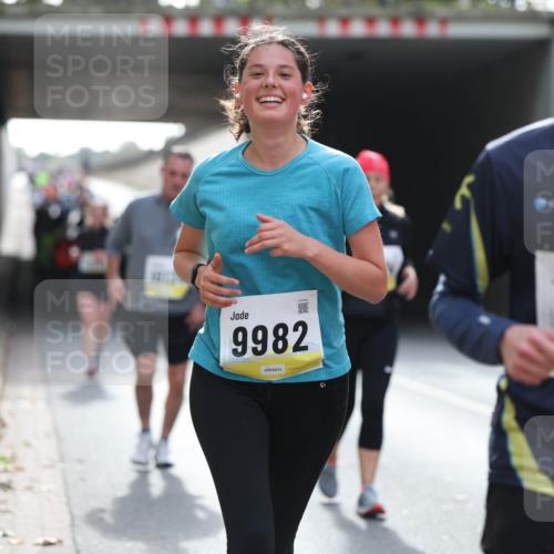 05.10.2025 - 20. swb-Marathon Bremen Michael Strokosch http://msf.ph/oto/9207724 05.10.2025 11:02:01 Laufen 9982, 9721 meine-sportfotos.de