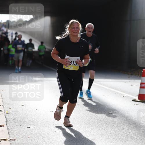 05.10.2025 - 20. swb-Marathon Bremen Michael Strokosch http://msf.ph/oto/9207741 05.10.2025 10:55:05 Laufen 513 meine-sportfotos.de