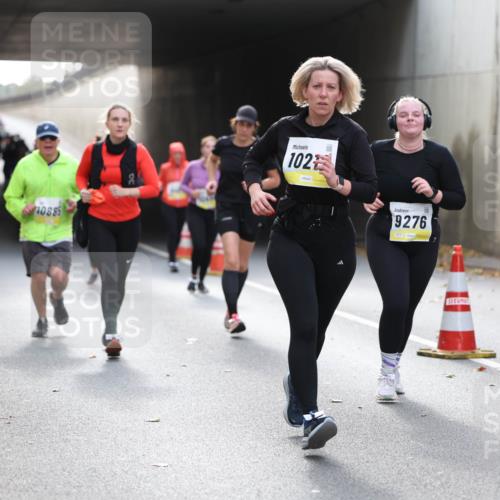 05.10.2025 - 20. swb-Marathon Bremen Michael Strokosch http://msf.ph/oto/9207779 05.10.2025 11:02:12 Laufen 10885, 102, 9276 meine-sportfotos.de