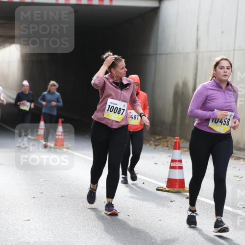 05.10.2025 - 20. swb-Marathon Bremen Michael Strokosch http://msf.ph/oto/9207812 05.10.2025 11:02:17 Laufen 10087, 481, 458, 00 meine-sportfotos.de