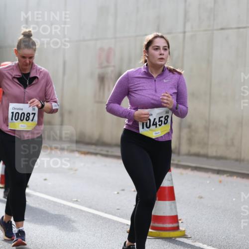 05.10.2025 - 20. swb-Marathon Bremen Michael Strokosch http://msf.ph/oto/9207817 05.10.2025 11:02:18 Laufen 10087, 0458 meine-sportfotos.de