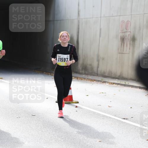 05.10.2025 - 20. swb-Marathon Bremen Michael Strokosch http://msf.ph/oto/9207823 05.10.2025 10:55:25 Laufen 10762, 11597, 00 meine-sportfotos.de