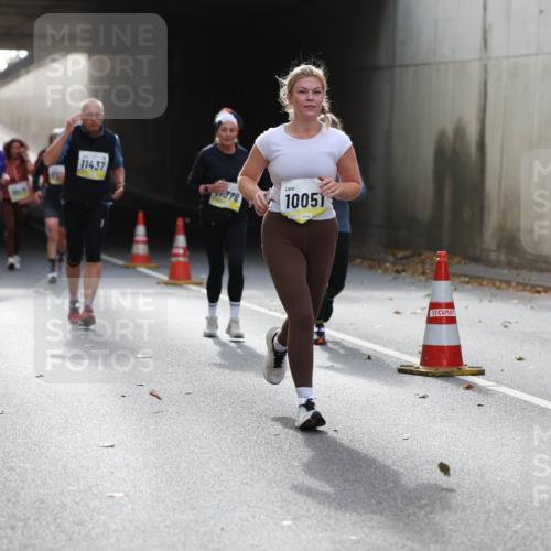 05.10.2025 - 20. swb-Marathon Bremen Michael Strokosch http://msf.ph/oto/9207828 05.10.2025 11:02:20 Laufen 10296, 11437, 99379, 10051, 00 meine-sportfotos.de