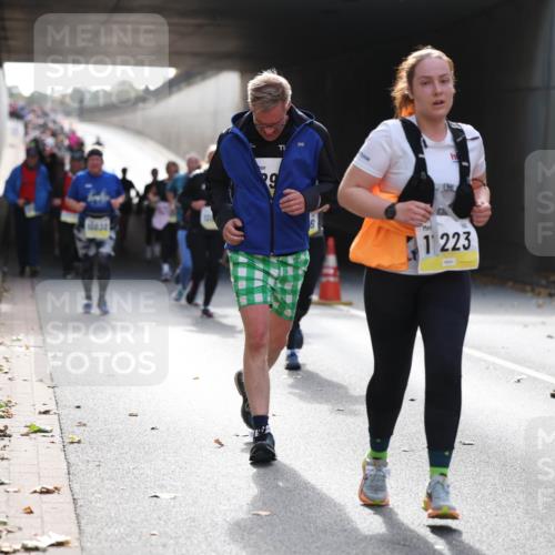 05.10.2025 - 20. swb-Marathon Bremen Michael Strokosch http://msf.ph/oto/9207854 05.10.2025 10:55:32 Laufen 10030, 11223 meine-sportfotos.de