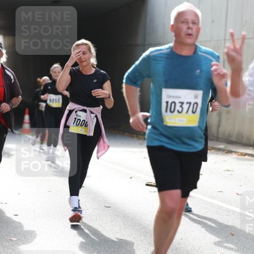 05.10.2025 - 20. swb-Marathon Bremen Michael Strokosch http://msf.ph/oto/9207886 05.10.2025 10:55:40 Laufen 2025, 11459, 9655, 1000, 10370, 1149 meine-sportfotos.de