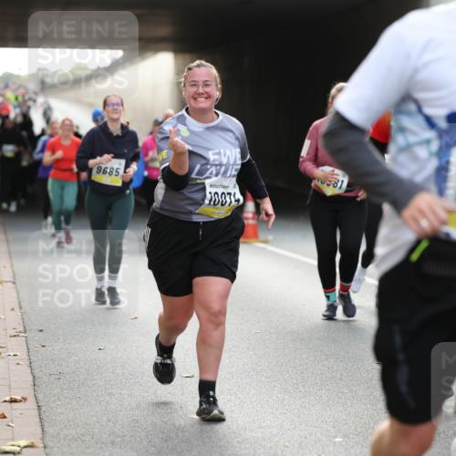 05.10.2025 - 20. swb-Marathon Bremen Michael Strokosch http://msf.ph/oto/9207888 05.10.2025 11:02:37 Laufen 9685, 18834, 81, 10522 meine-sportfotos.de