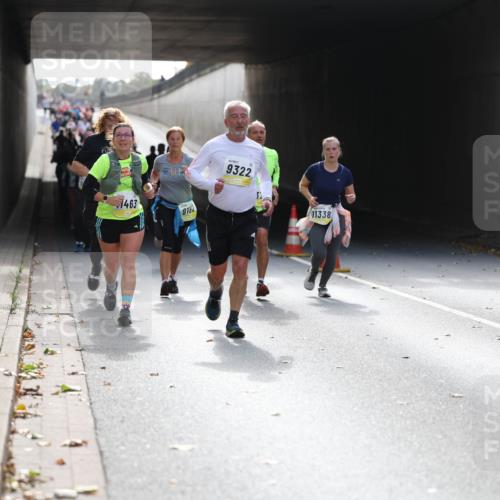 05.10.2025 - 20. swb-Marathon Bremen Michael Strokosch http://msf.ph/oto/9207903 05.10.2025 10:55:47 Laufen 1463, 9182, 9322, 11719, 11338 meine-sportfotos.de
