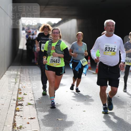 05.10.2025 - 20. swb-Marathon Bremen Michael Strokosch http://msf.ph/oto/9207914 05.10.2025 10:55:49 Laufen 10, 11463, 9182, 9322, 11338 meine-sportfotos.de