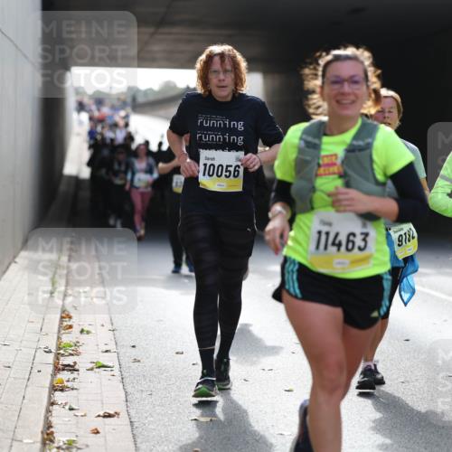 05.10.2025 - 20. swb-Marathon Bremen Michael Strokosch http://msf.ph/oto/9207921 05.10.2025 10:55:51 Laufen 10056, 11463, 9182, 11337 meine-sportfotos.de