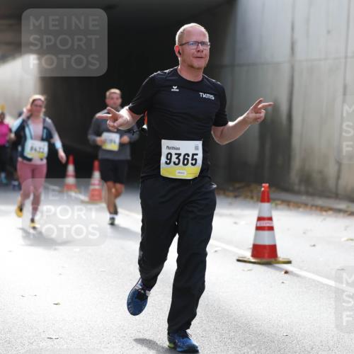 05.10.2025 - 20. swb-Marathon Bremen Michael Strokosch http://msf.ph/oto/9207941 05.10.2025 10:55:55 Laufen 8622, 9365 meine-sportfotos.de