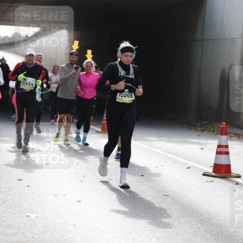 05.10.2025 - 20. swb-Marathon Bremen Michael Strokosch http://msf.ph/oto/9207955 05.10.2025 10:56:01 Laufen 11454, 10558, 108 meine-sportfotos.de