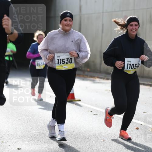 05.10.2025 - 20. swb-Marathon Bremen Michael Strokosch http://msf.ph/oto/9207956 05.10.2025 11:02:50 Laufen 11405, 6538, 11530, 11058, 1 meine-sportfotos.de