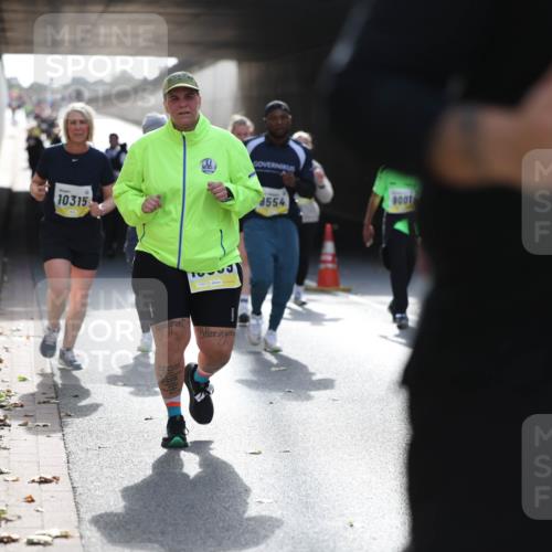05.10.2025 - 20. swb-Marathon Bremen Michael Strokosch http://msf.ph/oto/9207960 05.10.2025 11:02:51 Laufen 10315, 4554, 9001, 114 meine-sportfotos.de