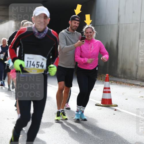 05.10.2025 - 20. swb-Marathon Bremen Michael Strokosch http://msf.ph/oto/9207987 05.10.2025 10:56:05 Laufen 883, 1055, 11454, 00 meine-sportfotos.de