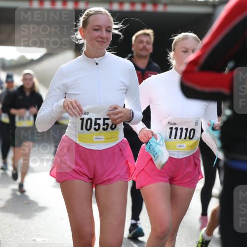 05.10.2025 - 20. swb-Marathon Bremen Michael Strokosch http://msf.ph/oto/9207995 05.10.2025 10:56:06 Laufen 10558, 11110, 114 meine-sportfotos.de