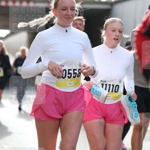 05.10.2025 - 20. swb-Marathon Bremen Michael Strokosch http://msf.ph/oto/9207996 05.10.2025 10:56:06 Laufen 0558, 11110 meine-sportfotos.de