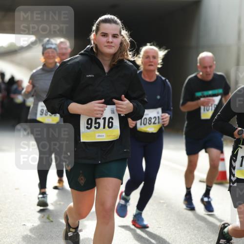 05.10.2025 - 20. swb-Marathon Bremen Michael Strokosch http://msf.ph/oto/9208010 05.10.2025 10:56:09 Laufen 98, 9516, 10821, 1019, 11732 meine-sportfotos.de