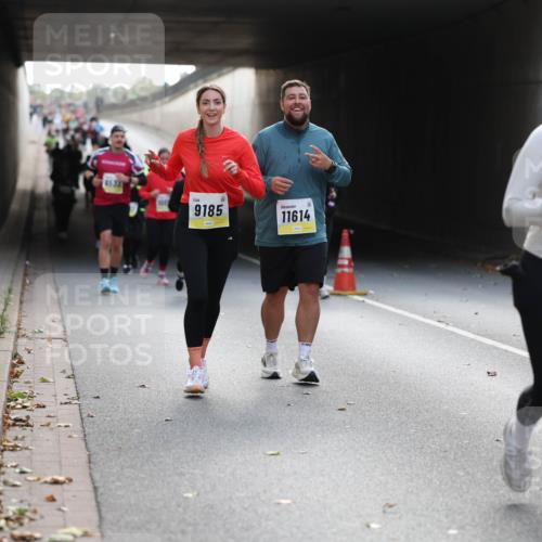 05.10.2025 - 20. swb-Marathon Bremen Michael Strokosch http://msf.ph/oto/9208031 05.10.2025 11:03:10 Laufen 4533, 1007, 9185, 11614, 11634 meine-sportfotos.de