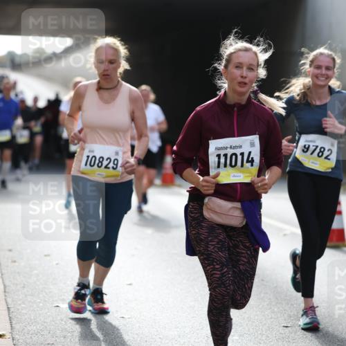 05.10.2025 - 20. swb-Marathon Bremen Michael Strokosch http://msf.ph/oto/9208045 05.10.2025 10:56:17 Laufen 10829, 11014, 9782, 974, 02091 meine-sportfotos.de