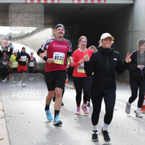 05.10.2025 - 20. swb-Marathon Bremen Michael Strokosch http://msf.ph/oto/9208067 05.10.2025 11:03:17 Laufen 8533, 100 meine-sportfotos.de