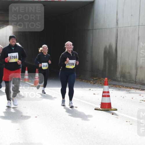 05.10.2025 - 20. swb-Marathon Bremen Michael Strokosch http://msf.ph/oto/9208084 05.10.2025 11:03:22 Laufen 11, 20, 9476, 74, 3760, 9410, 11206, 00 meine-sportfotos.de