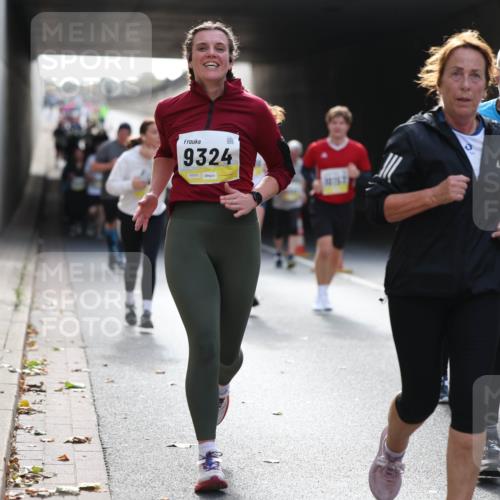 05.10.2025 - 20. swb-Marathon Bremen Michael Strokosch http://msf.ph/oto/9208097 05.10.2025 10:56:29 Laufen 9324, 02231, 1816, 7, 79, 10 meine-sportfotos.de