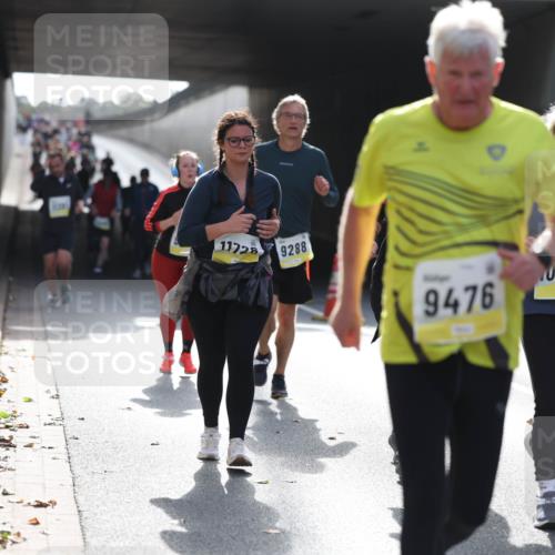 05.10.2025 - 20. swb-Marathon Bremen Michael Strokosch http://msf.ph/oto/9208108 05.10.2025 11:03:26 Laufen 11725, 9288, 9476, 0860 meine-sportfotos.de