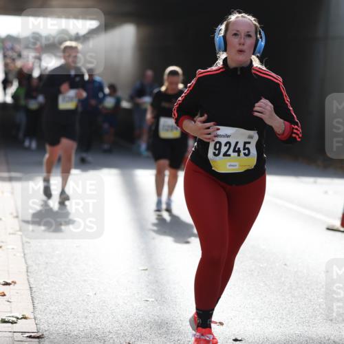 05.10.2025 - 20. swb-Marathon Bremen Michael Strokosch http://msf.ph/oto/9208133 05.10.2025 11:03:31 Laufen 19245 meine-sportfotos.de