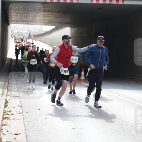 05.10.2025 - 20. swb-Marathon Bremen Michael Strokosch http://msf.ph/oto/9208154 05.10.2025 11:03:35 Laufen 10596, 1155, 10969, 11407 meine-sportfotos.de