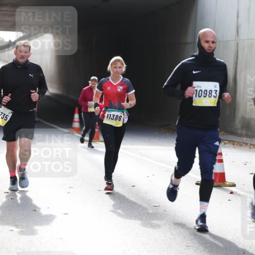 05.10.2025 - 20. swb-Marathon Bremen Michael Strokosch http://msf.ph/oto/9208178 05.10.2025 10:56:47 Laufen 1735, 11386, 10983, 10982 meine-sportfotos.de