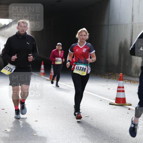 05.10.2025 - 20. swb-Marathon Bremen Michael Strokosch http://msf.ph/oto/9208183 05.10.2025 10:56:48 Laufen 1735, 11386, 0983 meine-sportfotos.de