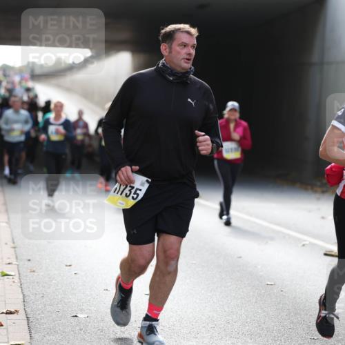 05.10.2025 - 20. swb-Marathon Bremen Michael Strokosch http://msf.ph/oto/9208187 05.10.2025 10:56:49 Laufen 1735, 11386, 01827 meine-sportfotos.de