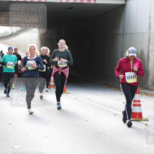 05.10.2025 - 20. swb-Marathon Bremen Michael Strokosch http://msf.ph/oto/9208193 05.10.2025 10:56:51 Laufen 331, 9360, 92, 10471, 10996 meine-sportfotos.de
