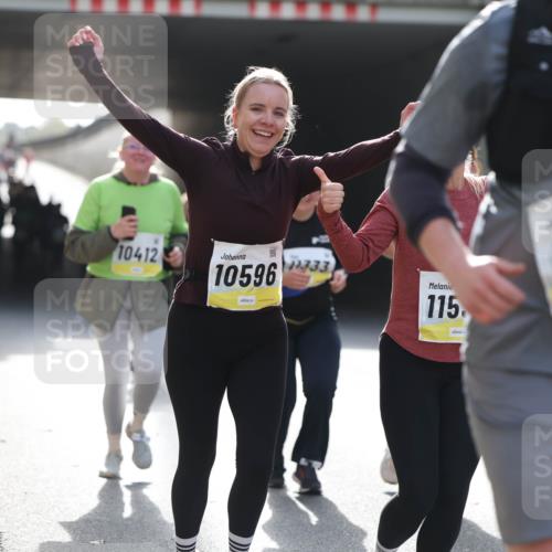 05.10.2025 - 20. swb-Marathon Bremen Michael Strokosch http://msf.ph/oto/9208197 05.10.2025 11:03:42 Laufen 10412, 1059633, 115, 8225 meine-sportfotos.de
