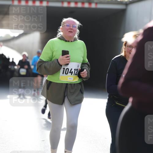05.10.2025 - 20. swb-Marathon Bremen Michael Strokosch http://msf.ph/oto/9208206 05.10.2025 11:03:44 Laufen 10412 meine-sportfotos.de