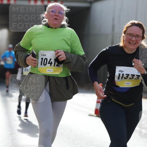05.10.2025 - 20. swb-Marathon Bremen Michael Strokosch http://msf.ph/oto/9208210 05.10.2025 11:03:44 Laufen 1041, 11333 meine-sportfotos.de