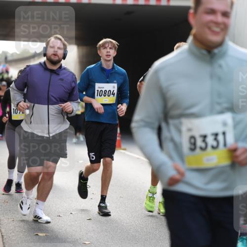 05.10.2025 - 20. swb-Marathon Bremen Michael Strokosch http://msf.ph/oto/9208218 05.10.2025 10:56:58 Laufen 107, 10804, 15, 9331 meine-sportfotos.de