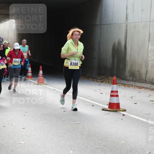05.10.2025 - 20. swb-Marathon Bremen Michael Strokosch http://msf.ph/oto/9208241 05.10.2025 10:57:03 Laufen 11600, 11158, 9940, 9300, 00 meine-sportfotos.de