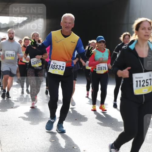 05.10.2025 - 20. swb-Marathon Bremen Michael Strokosch http://msf.ph/oto/9208300 05.10.2025 11:04:03 Laufen 10280, 10552, 10333, 11578, 11257 meine-sportfotos.de